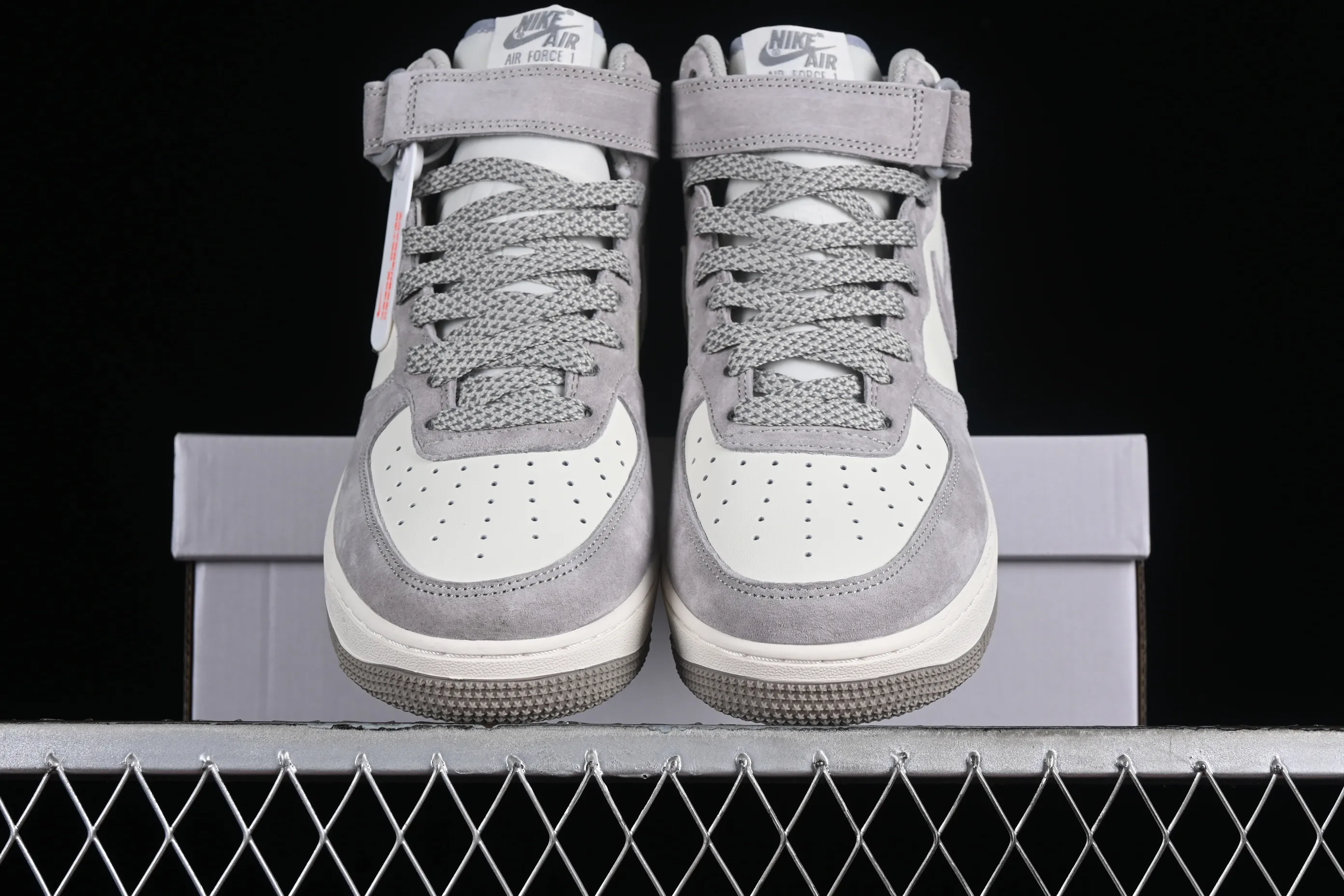 All Categories Nk Air Force 1 Air Force Series Nk Air Force 1 Mid Air Force Mid Nk Air Force 1'07 Mid Beige Air Force One Mid Casual Sneakers CQ3866-015